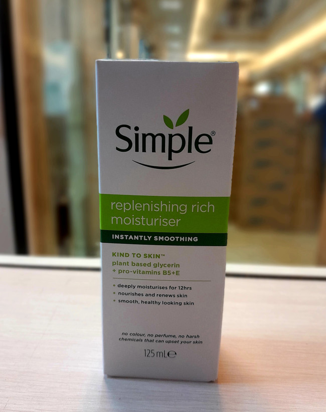 کرم آبرسان سیمپل مدل rich | آبرسانی ۲۴ ساعته و مغذی برای پوست های حساس